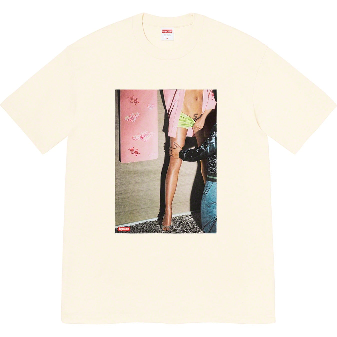 Model Tee view 2